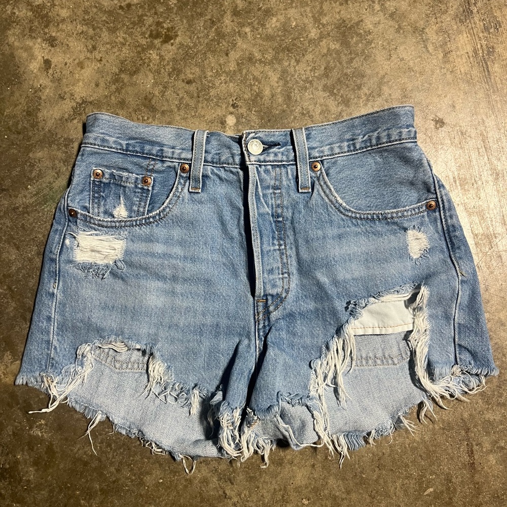 Levi's Women's 501 Original Jean Shorts - size 25